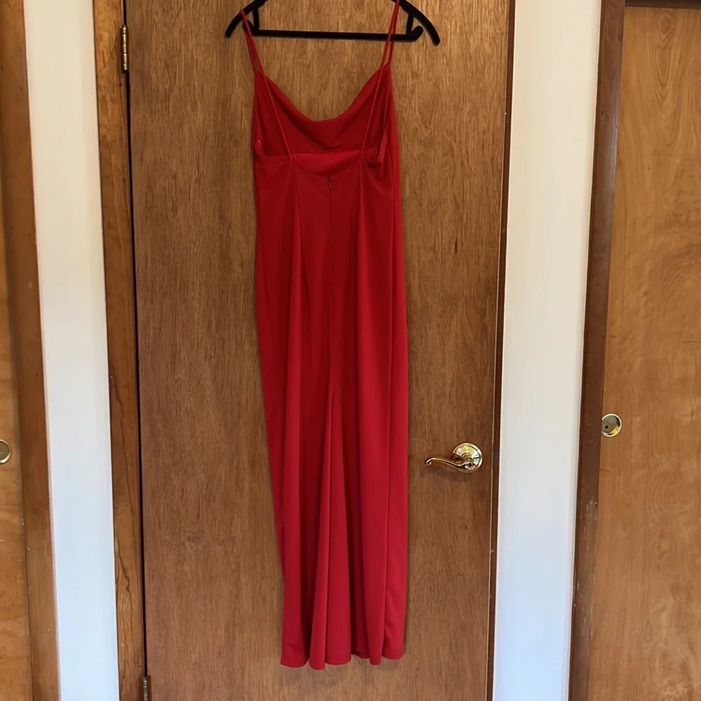Red Dress - Picture 4 of 4